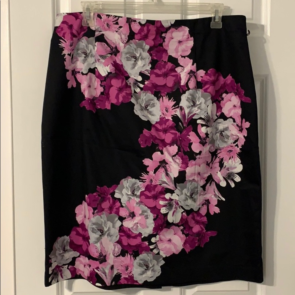 Floral print pencil skirt